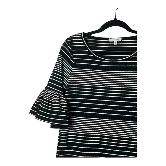1313. MAX STUDIO BELL HALF SLEEVE SHIFT DRESS STRIPES BLACK/WHITE IN COLOR XSM - Picture 4 of 10